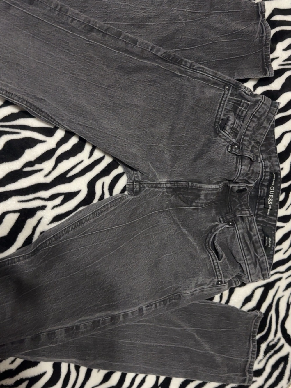 Guess Mend Skinny Jeans in Washed Charcoal